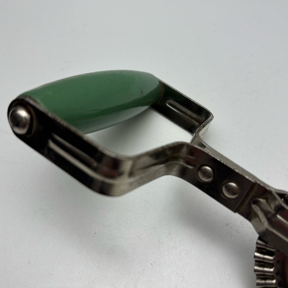 1920s hand crank egg beater from Taplin Mfg Co, Pat no. 1518285 - Picture 7 of 9